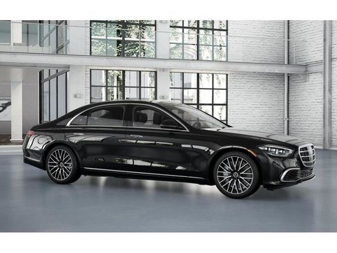 Used 2025 Mercedes-Benz S 580 4MATIC Sedan image 13