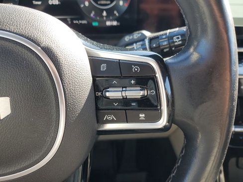 Used 2022 Kia Carnival SX Prestige image 30