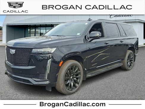 Certified 2022 Cadillac Escalade ESV Sport w/ LPO, ONYX Package AWD/4WD image 1