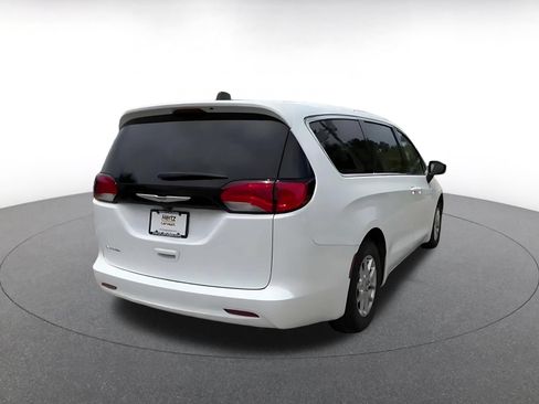 Used 2024 Chrysler Voyager LX FWD image 15