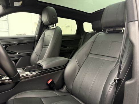 Used 2021 Land Rover Range Rover Evoque R-Dynamic S AWD/4WD image 13