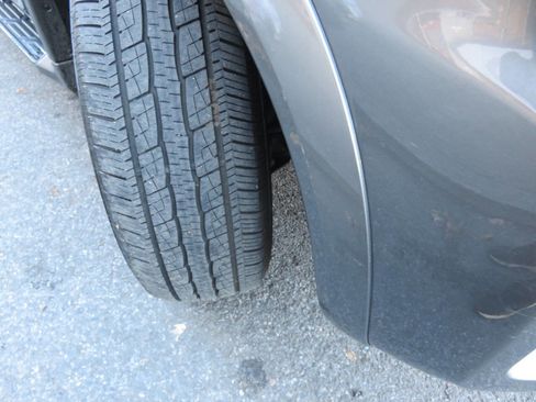 Used 2019 Nissan Armada SL w/ Premium Package image 33