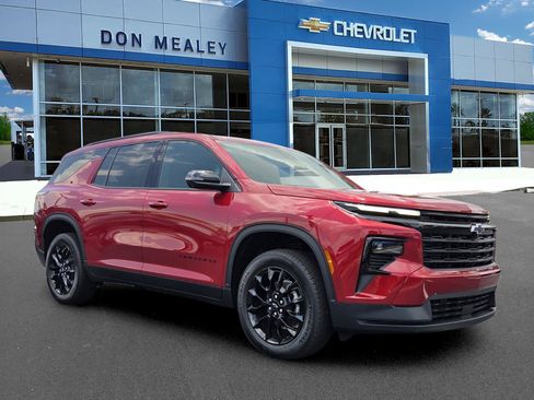 New 2026 Chevrolet Traverse LT w/ Midnight/Sport Edition FWD image 1