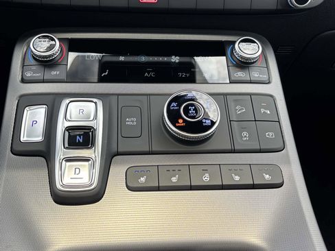 Used 2025 Hyundai Palisade Calligraphy image 8