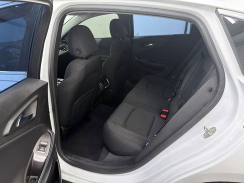 Used 2017 Chevrolet Malibu LT image 20