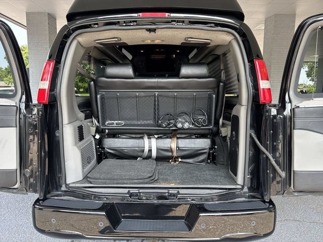 Used 2020 GMC Savana 2500 Extended w/ Enhanced Convenience Package RWD image 27