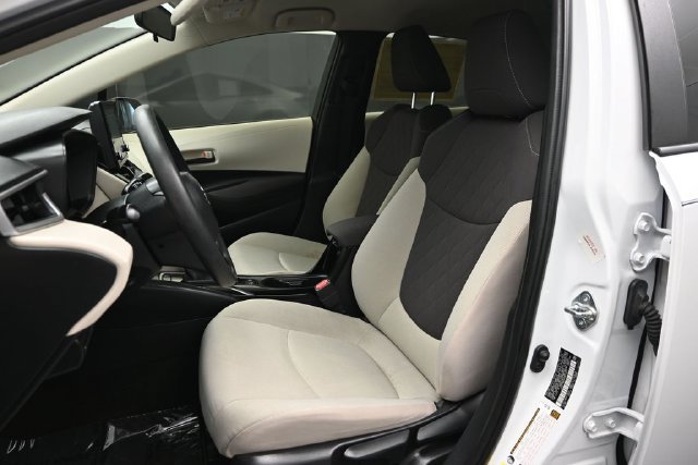 Used 2022 Toyota Corolla LE FWD image 5