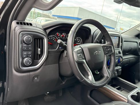 Certified 2021 Chevrolet Silverado 1500 LT Trail Boss w/ Convenience Package II image 11