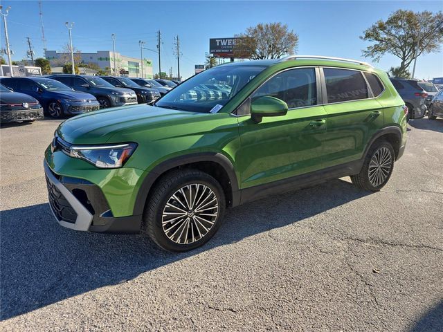 New 2026 Volkswagen Taos SE FWD image 5