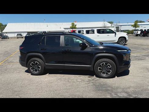 Used 2025 Chevrolet Equinox ACTIV w/ Safety and Technology Package AWD/4WD image 37