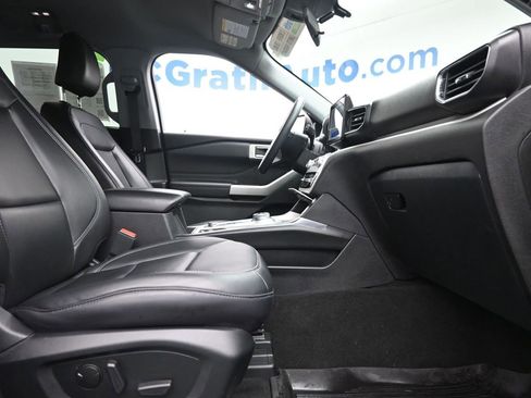 Used 2023 Ford Explorer XLT w/ Equipment Group 202A image 7