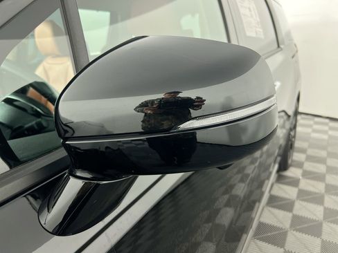 Used 2024 Kia Carnival SX Prestige image 10