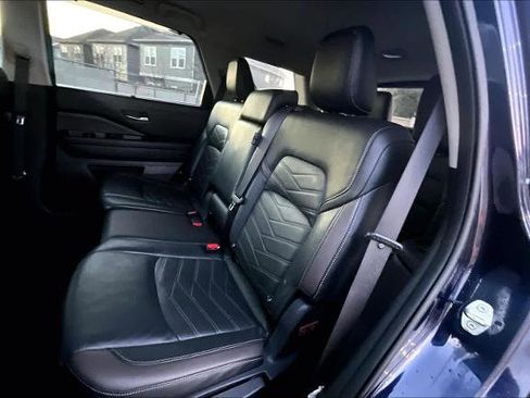 Certified 2023 Nissan Pathfinder Platinum w/ Cargo Package image 18