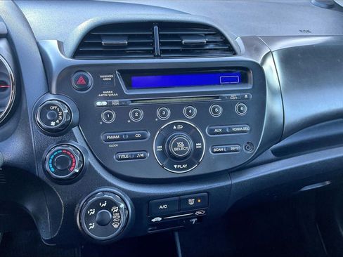 Used 2013 Honda Fit Sport image 9