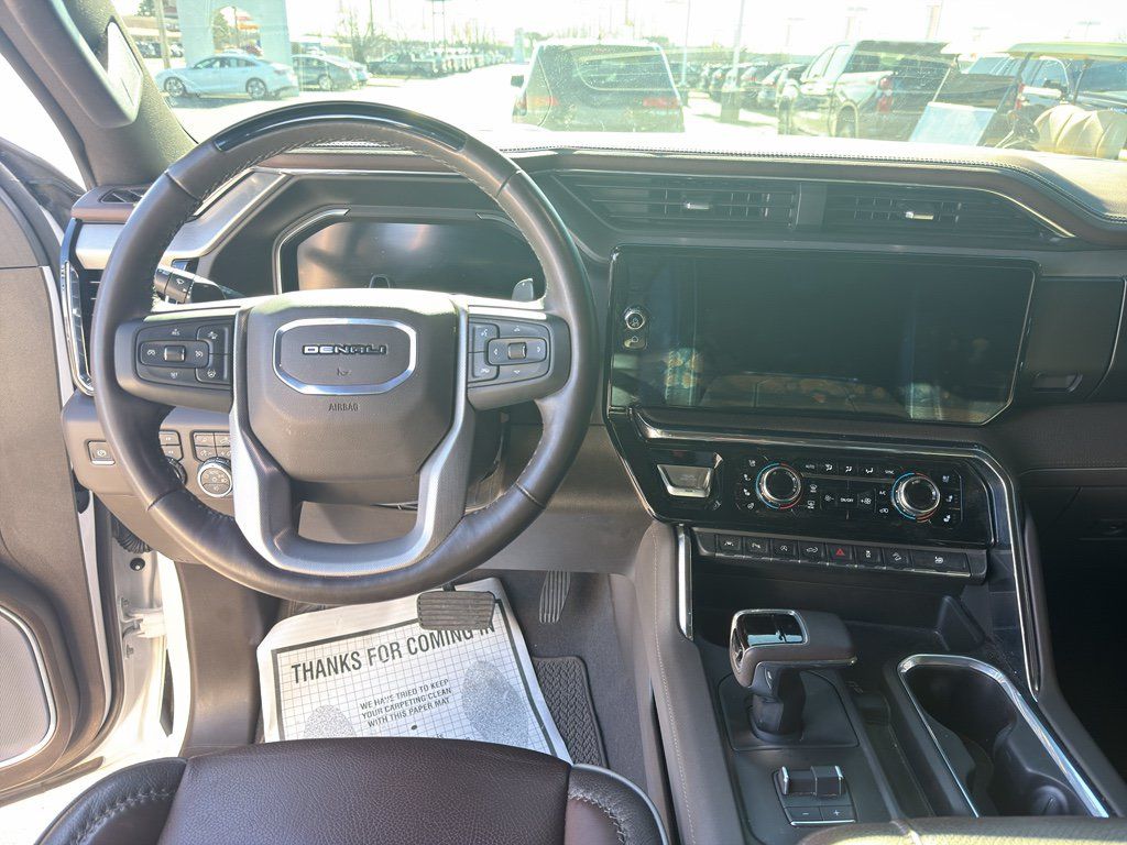 Used 2024 GMC Sierra 1500 Denali AWD/4WD image 14