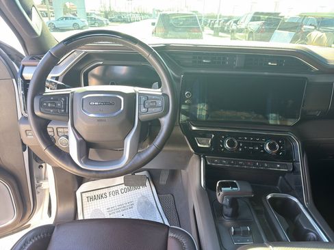 Used 2024 GMC Sierra 1500 Denali image 14