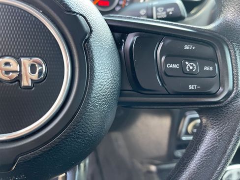 Used 2018 Jeep Wrangler Sport AWD/4WD image 26