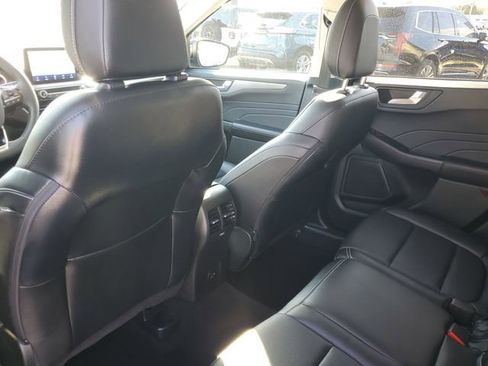 Certified 2022 Ford Escape Titanium w/ Class II Trailer Tow Package image 14