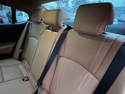 Certified 2024 Lexus ES 300h Ultra Luxury image 33