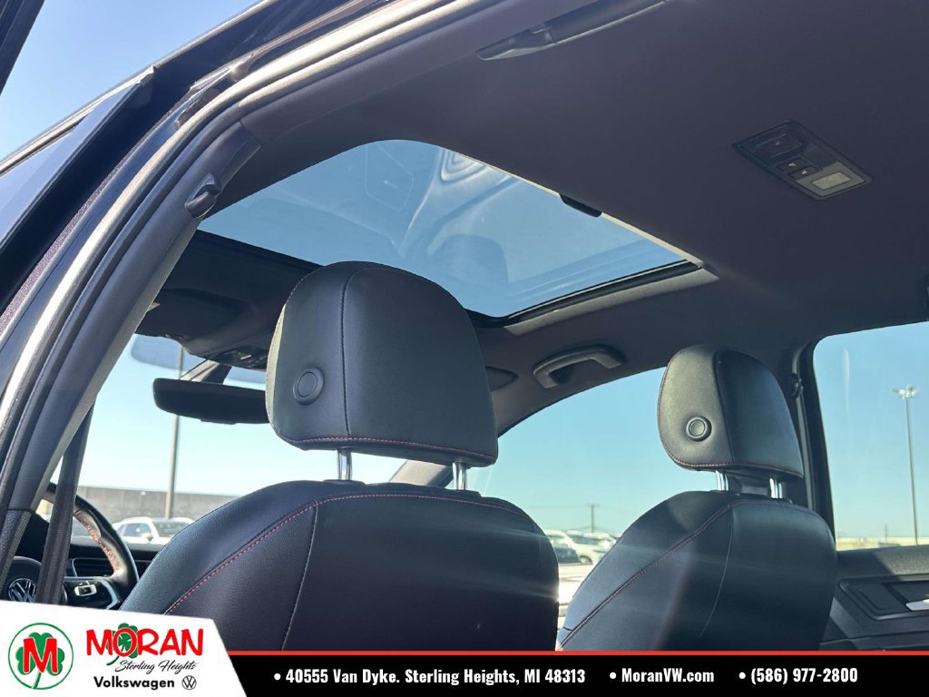 Used 2021 Volkswagen GTI SE FWD image 15
