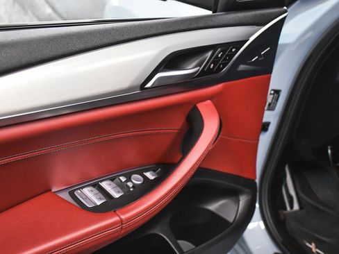 Used 2023 BMW X4 xDrive30i w/ M Sport Package image 10