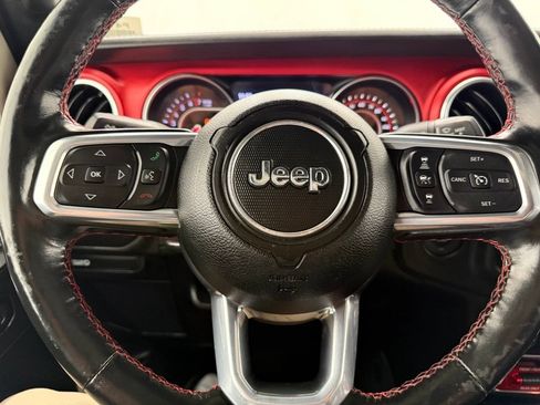 Used 2020 Jeep Gladiator Rubicon w/ Advanced Safety Group AWD/4WD image 46