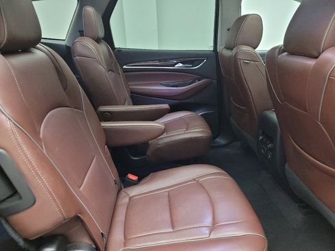 Used 2018 Buick Enclave Avenir w/ Avenir Technology Package AWD/4WD image 19