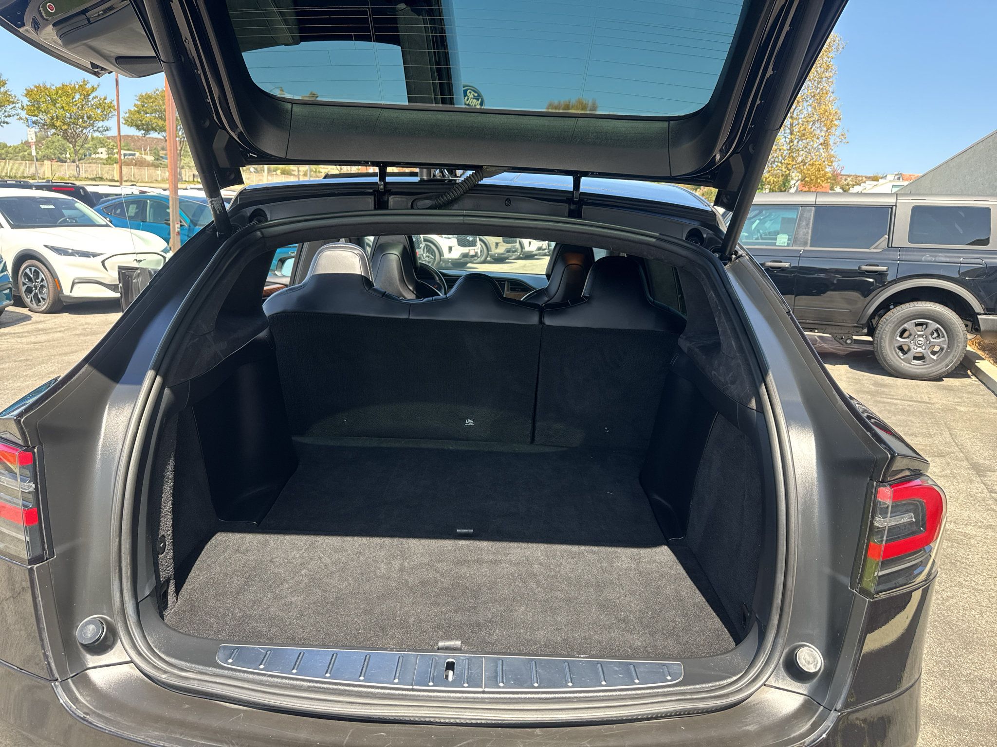 Used 2018 Tesla Model X 100D AWD/4WD image 21