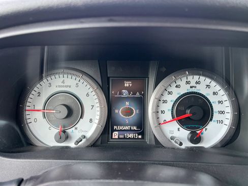 Used 2015 Toyota Sienna SE Premium FWD image 25