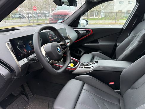 Used 2025 BMW X3 xDrive30i w/ Premium Package image 9