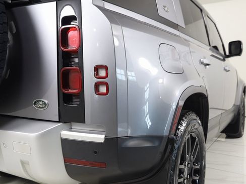 Used 2023 Land Rover Defender 110 SE image 55