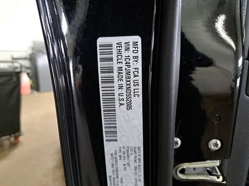 Certified 2022 Jeep Cherokee Trailhawk image 34