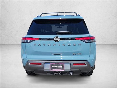 New 2026 Nissan Pathfinder SL image 8