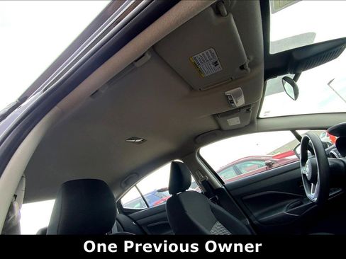 Used 2022 Nissan Versa S image 23