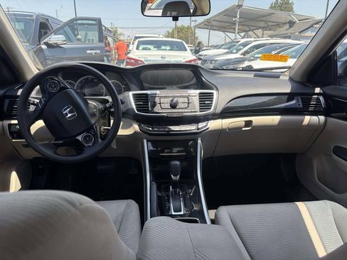 Used 2016 Honda Accord LX image 14