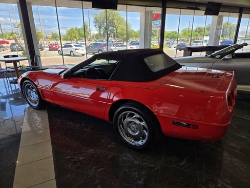 Used 1996 Chevrolet Corvette Convertible image 3