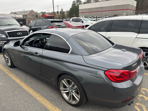 Used 2018 BMW 430i Convertible image 3