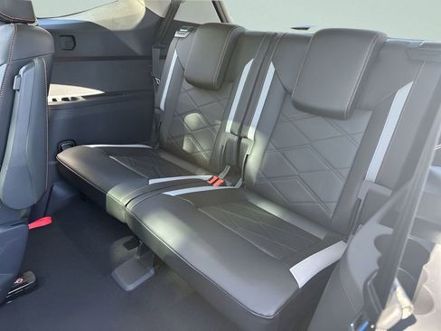 New 2026 Volkswagen Atlas Peak Edition AWD/4WD image 24