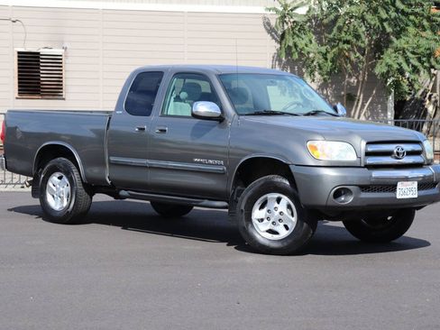 Used 2005 Toyota Tundra SR5 RWD image 1