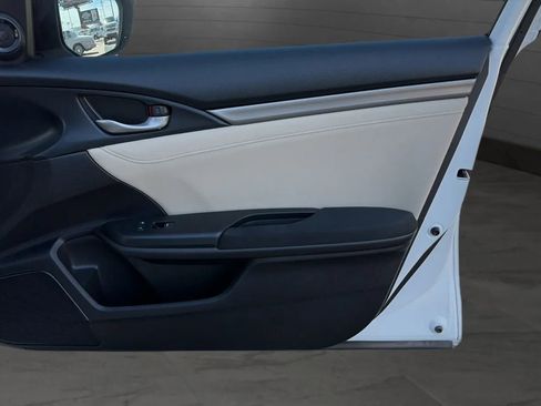 Used 2018 Honda Civic EX image 46