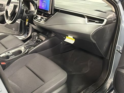 New 2025 Toyota Corolla LE image 18