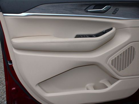 New 2025 Jeep Grand Cherokee L Limited image 11