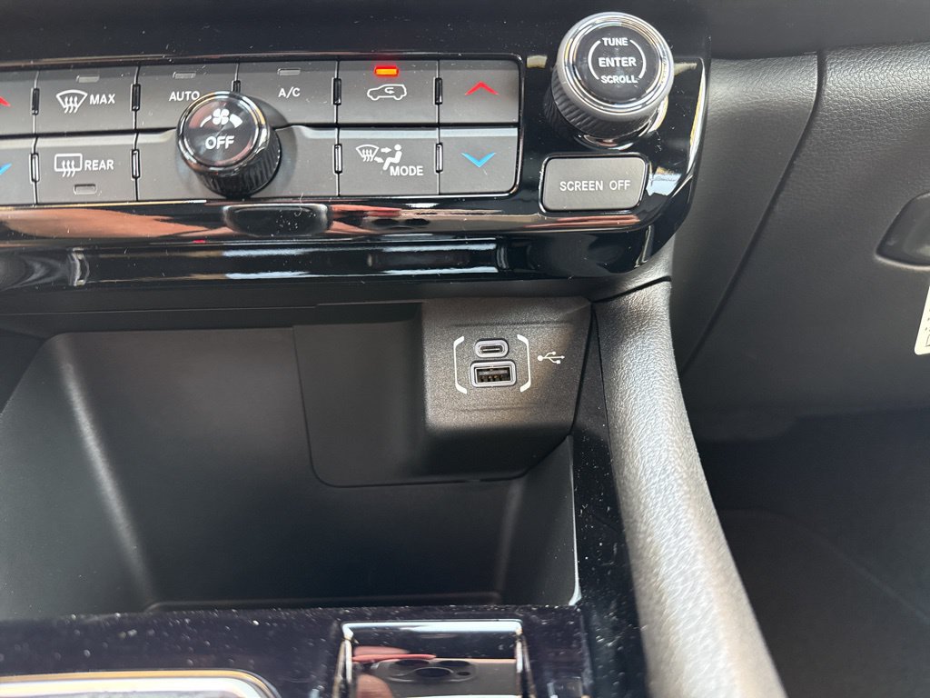 New 2025 Jeep Compass Limited w/ Sun & Sound Group AWD/4WD image 17