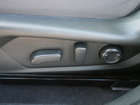 Used 2024 Subaru Crosstrek 2.0i Premium image 20