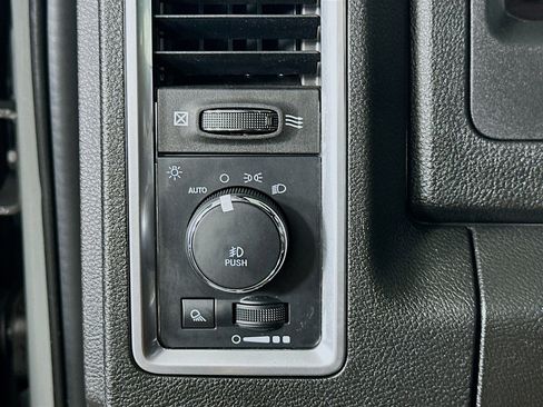 Used 2022 RAM 1500 Classic Warlock w/ Ceramic Gray Warlock Package AWD/4WD image 17
