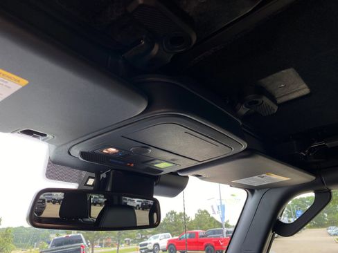 Used 2026 Ford Bronco Outer Banks AWD/4WD image 25