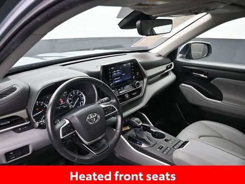 Certified 2022 Toyota Highlander XLE image 13