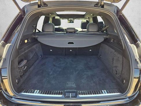 Used 2025 Mercedes-Benz GLE 350 4MATIC w/ AMG Line Exterior image 6