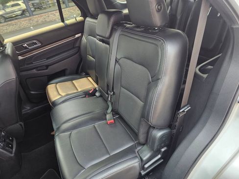 Used 2019 Ford Explorer Limited w/ Class III Trailer Tow Package AWD/4WD image 19