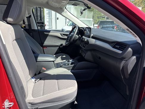 Used 2022 Ford Escape SE w/ SE Sport Appearance Package AWD/4WD image 36